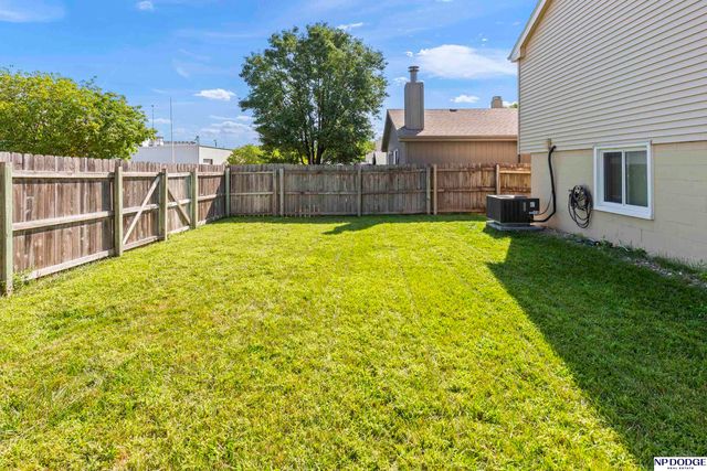 7636 Serum Avenue, Ralston, NE 68127