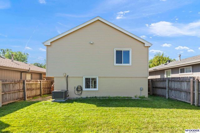 7636 Serum Avenue, Ralston, NE 68127