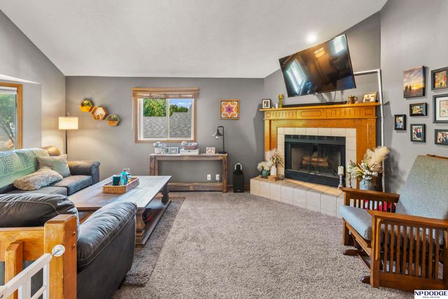 7636 Serum Avenue, Ralston, NE 68127