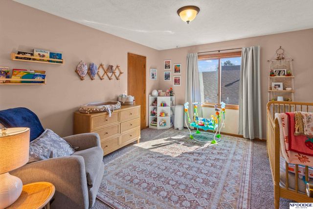 7636 Serum Avenue, Ralston, NE 68127