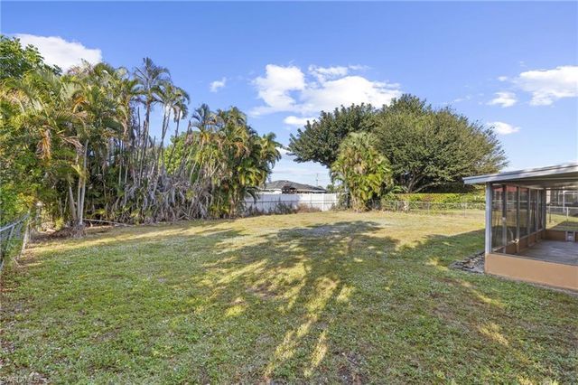 4156 Country Club BLVD, Cape Coral, FL 33904