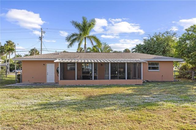 4156 Country Club BLVD, Cape Coral, FL 33904