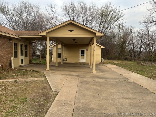 710 Cavalry Street, Fort Gibson, OK 74434