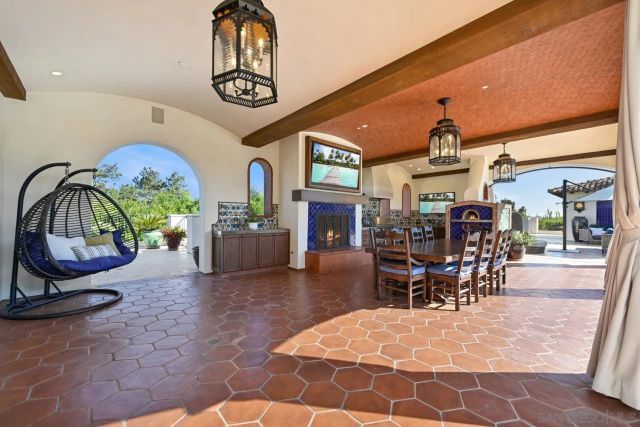 7031 Las Colinas, Rancho Santa Fe, CA 92067