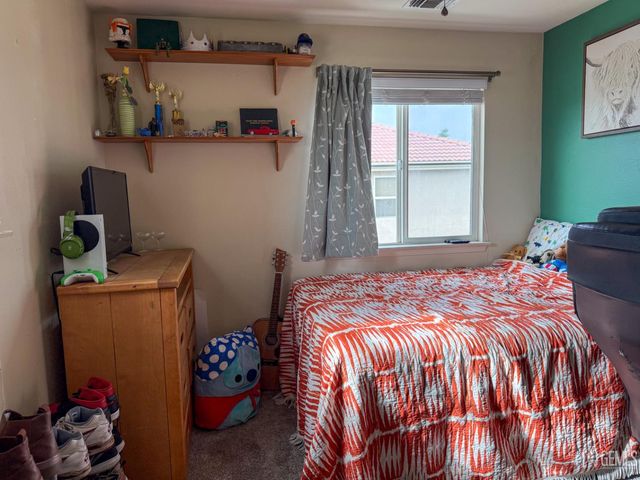 9412 Poseidon Street, Bakersfield, CA 93306