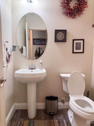 9412 Poseidon Street, Bakersfield, CA 93306