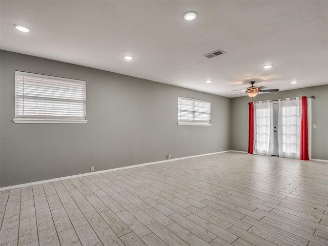 5404 S Broadway Avenue, Oklahoma City, OK 73109