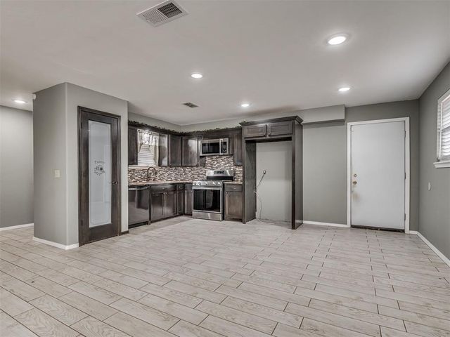 5404 S Broadway Avenue, Oklahoma City, OK 73109