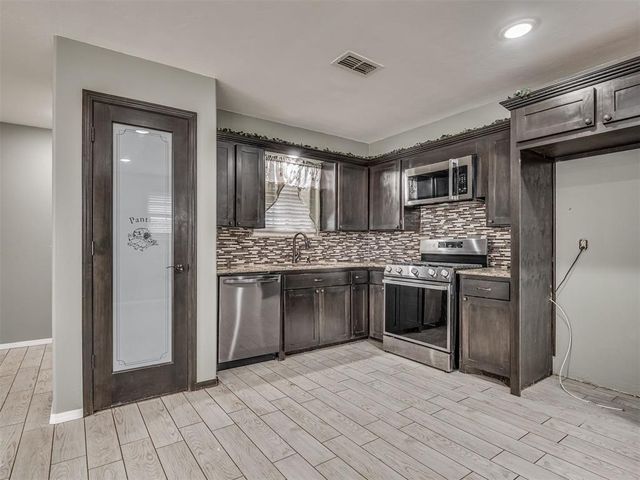 5404 S Broadway Avenue, Oklahoma City, OK 73109