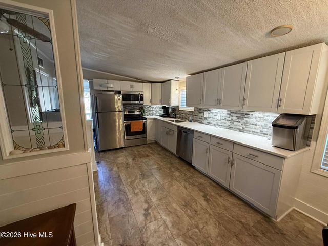 2447 Pinewood Drive SW, Supply, NC 28462