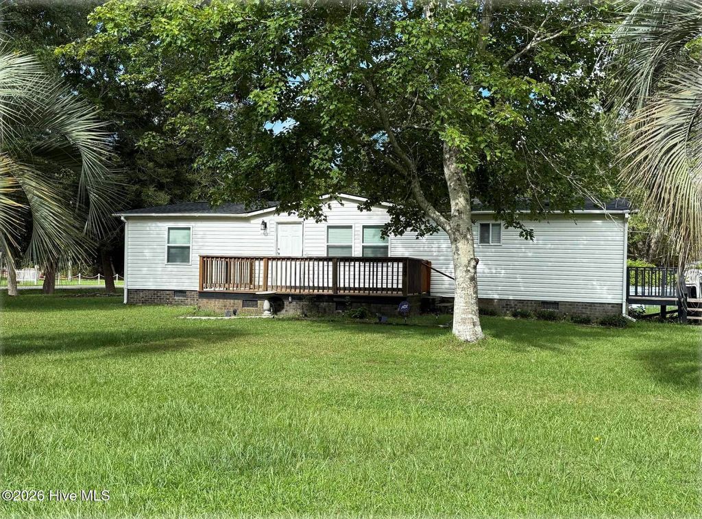 2447 Pinewood Drive SW, Supply, NC 28462