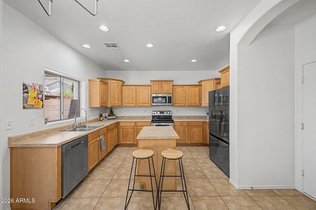 1050 E REDWOOD Drive, Chandler, AZ 85286