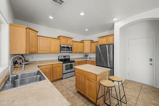 1050 E REDWOOD Drive, Chandler, AZ 85286