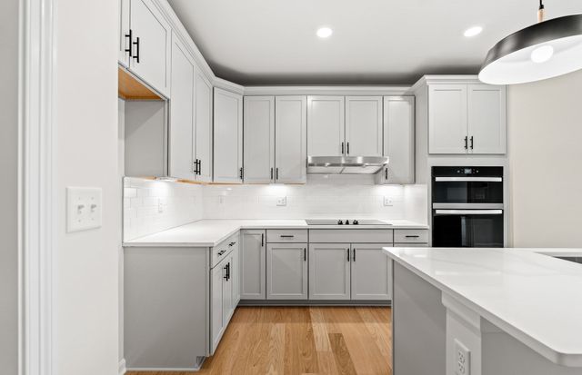 5 Peters Farm Way 7405, Westborough, MA 01581