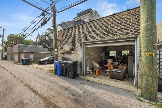 1946 W Armitage Avenue, Chicago, IL 60647