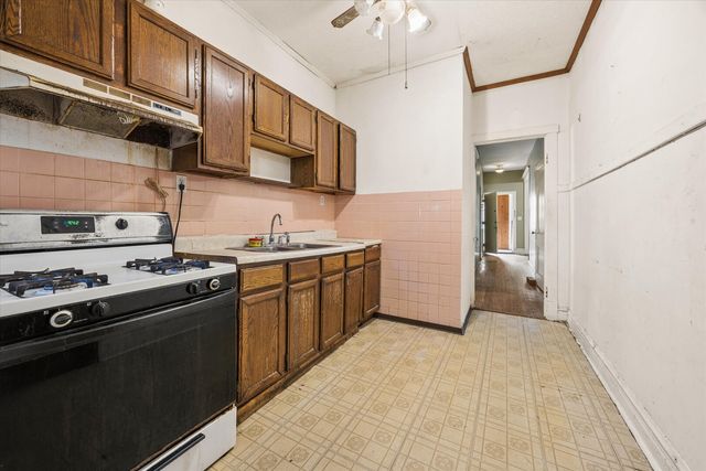 1946 W Armitage Avenue, Chicago, IL 60647