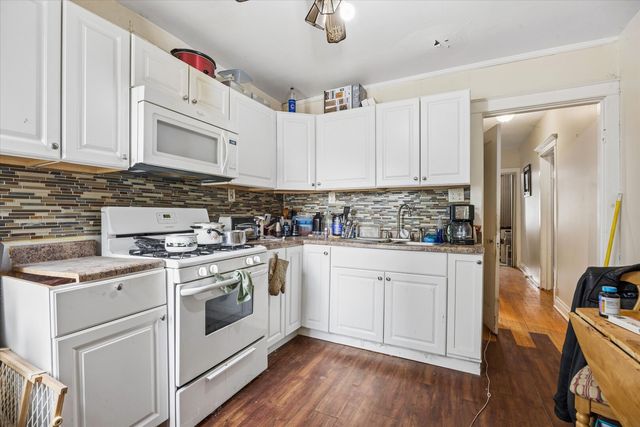 1946 W Armitage Avenue, Chicago, IL 60647