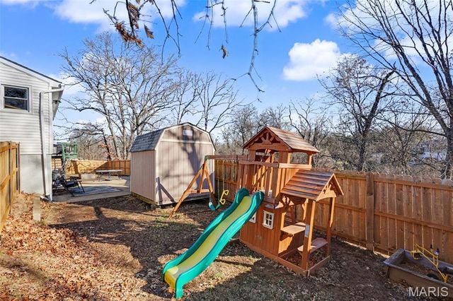 2200 Dillon Road, High Ridge, MO 63049