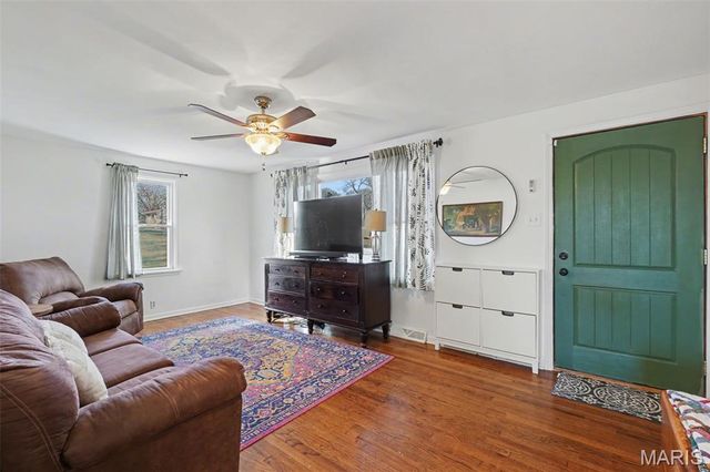 2200 Dillon Road, High Ridge, MO 63049