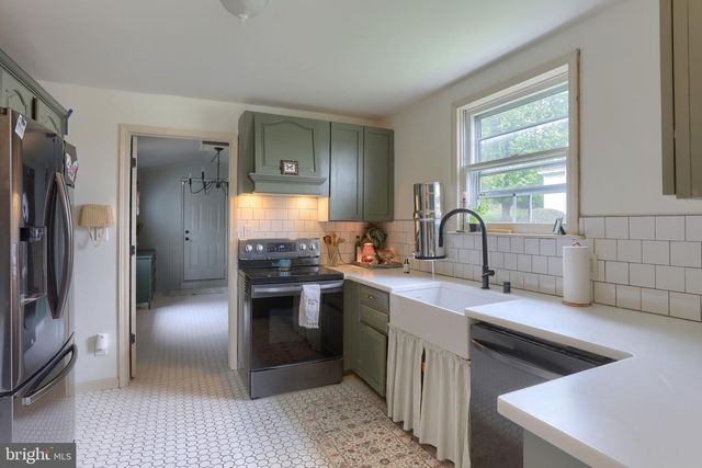 116 PINE ST, Wernersville, PA 19565