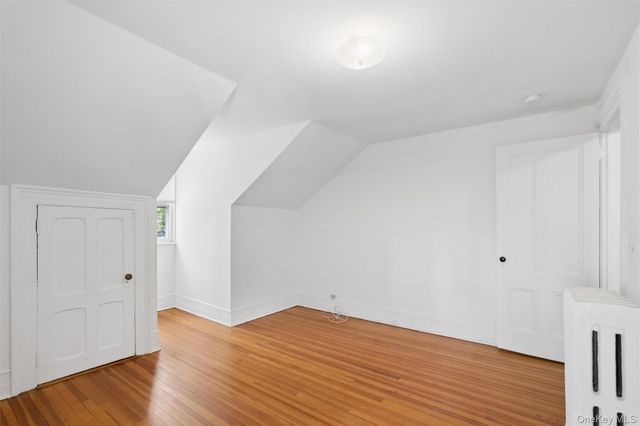 208A Wheatley Road, Old Westbury, NY 11568