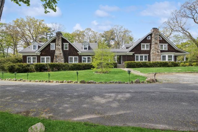 208A Wheatley Road, Old Westbury, NY 11568