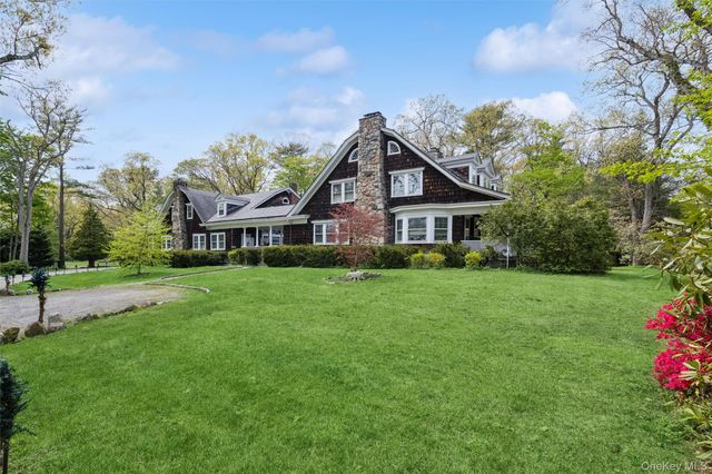 208A Wheatley Road, Old Westbury, NY 11568