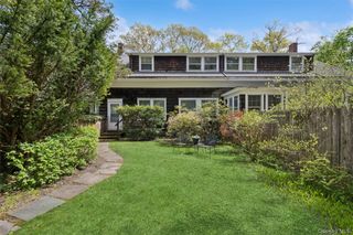 208A Wheatley Road, Old Westbury, NY 11568