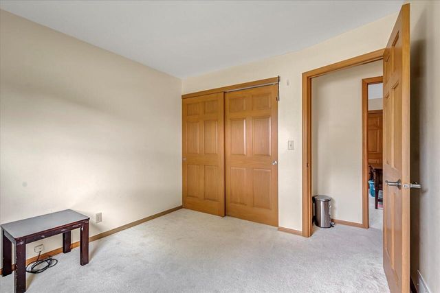 9360 N 85th STREET, Milwaukee, WI 53224