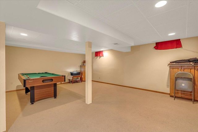 9360 N 85th STREET, Milwaukee, WI 53224