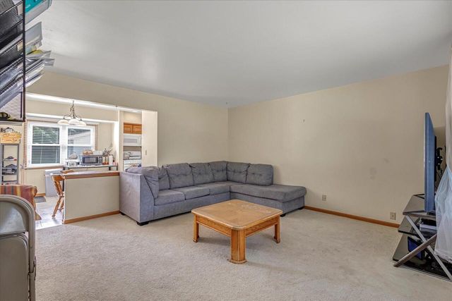 9360 N 85th STREET, Milwaukee, WI 53224