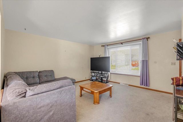 9360 N 85th STREET, Milwaukee, WI 53224