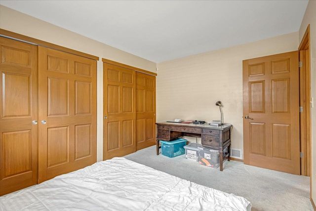 9360 N 85th STREET, Milwaukee, WI 53224