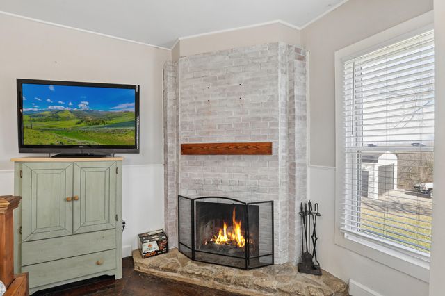 2295 Eagle Tunnel Road, Glencoe, KY 41046