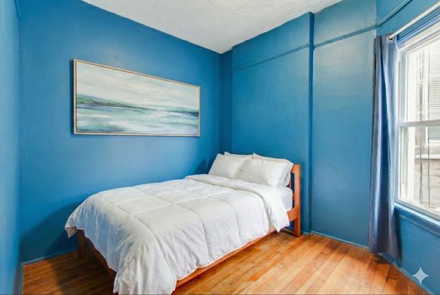 4049 S Indiana Avenue, Chicago, IL 60653