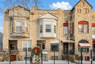 4049 S Indiana Avenue, Chicago, IL 60653