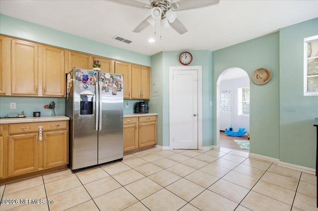 2284 LARCHMONT Road, Jacksonville, FL 32207