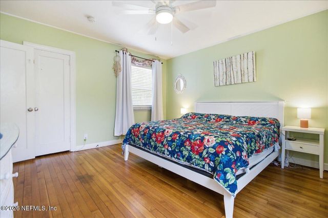 2284 LARCHMONT Road, Jacksonville, FL 32207