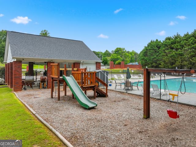 7002 Estates Court, Loganville, GA 30052