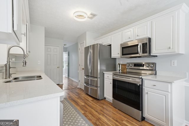 7002 Estates Court, Loganville, GA 30052