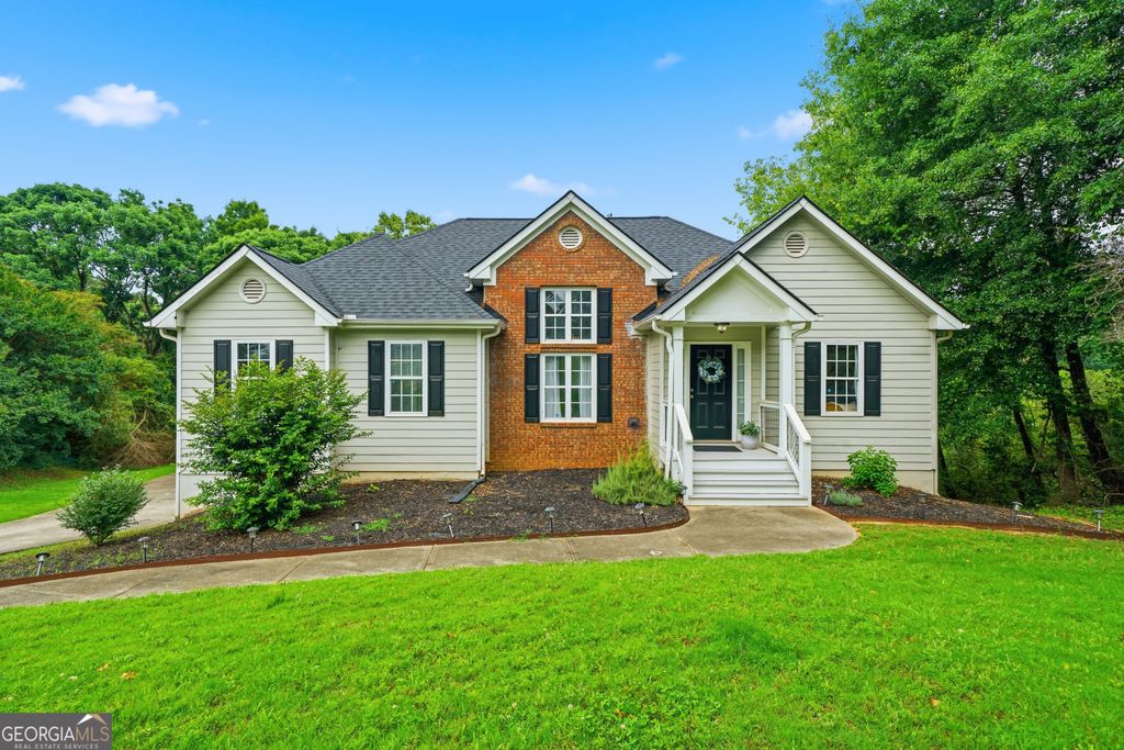 7002 Estates Court, Loganville, GA 30052