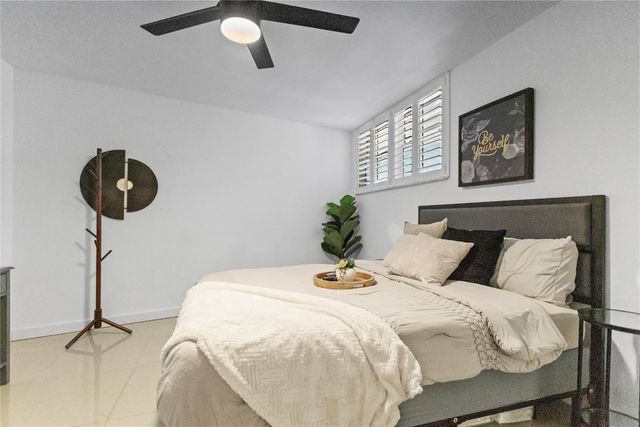 111 Lake Emerald Drive 106, Oakland Park, FL 33309