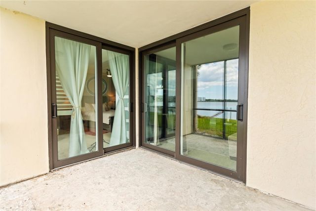 111 Lake Emerald Drive 106, Oakland Park, FL 33309