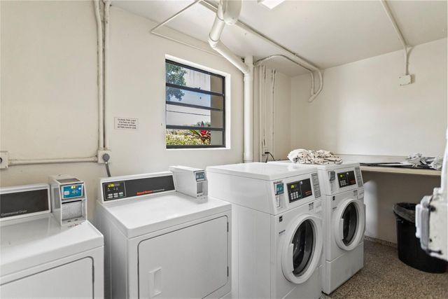 111 Lake Emerald Drive 106, Oakland Park, FL 33309