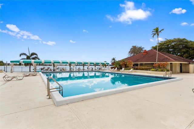 111 Lake Emerald Drive 106, Oakland Park, FL 33309