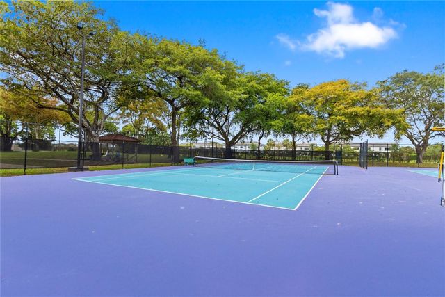 111 Lake Emerald Drive 106, Oakland Park, FL 33309