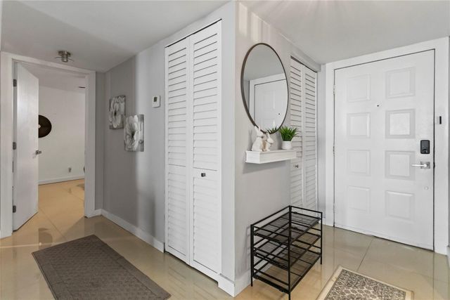 111 Lake Emerald Drive 106, Oakland Park, FL 33309