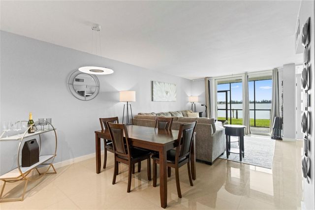 111 Lake Emerald Drive 106, Oakland Park, FL 33309