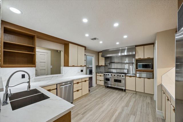 5606 San Felipe Street, Houston, TX 77056