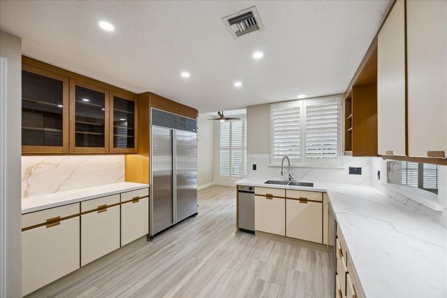 5606 San Felipe Street, Houston, TX 77056
